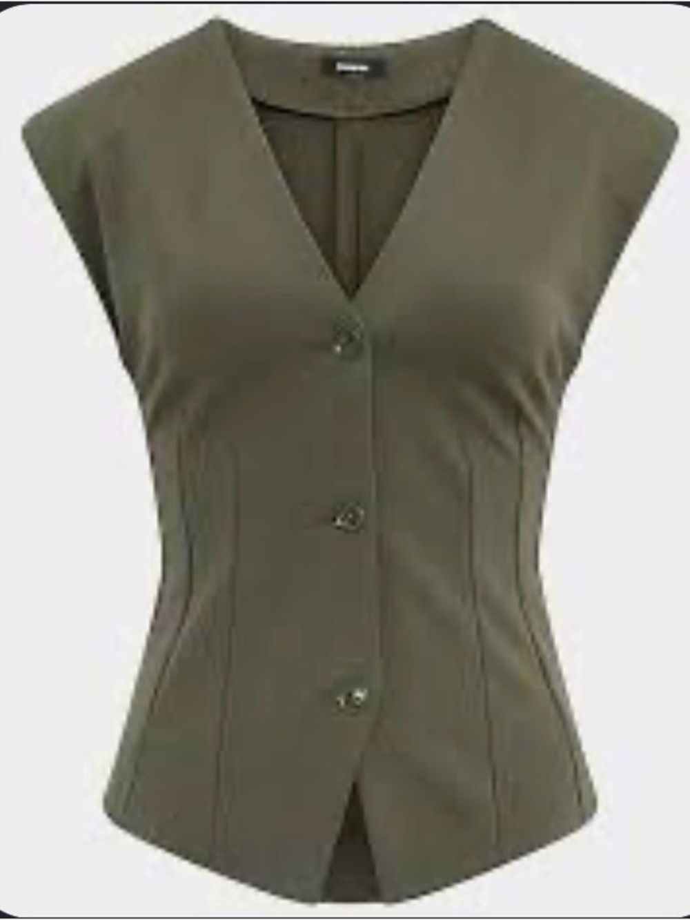 Sleeveless V-Neck Button Front Vest in Olive Green - Picture 2 of 3